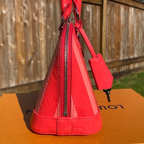 LV alma BB red vernis rayunes - Picture 7 of 16